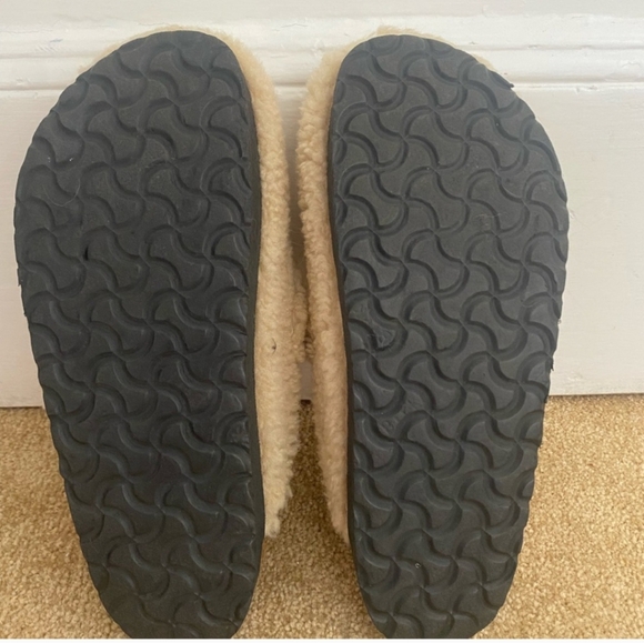 Birkenstock Eggshell Fuzzy Clogs Papillio Boston Big Buckle Teddy - Picture 7 of 8